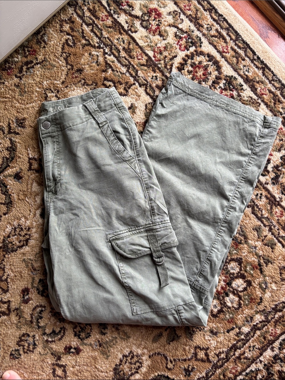 American Eagle Outfitters Olive Utility Cargo Pants Women